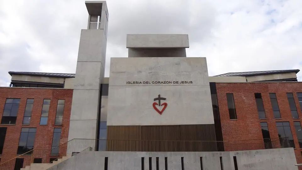La Unidad de Contención del Aprehendido (UCA): Un Acercamiento al Sistema Penitenciario de Córdoba - Quién creó la UCA iglesia uca - Quién creó la UCA