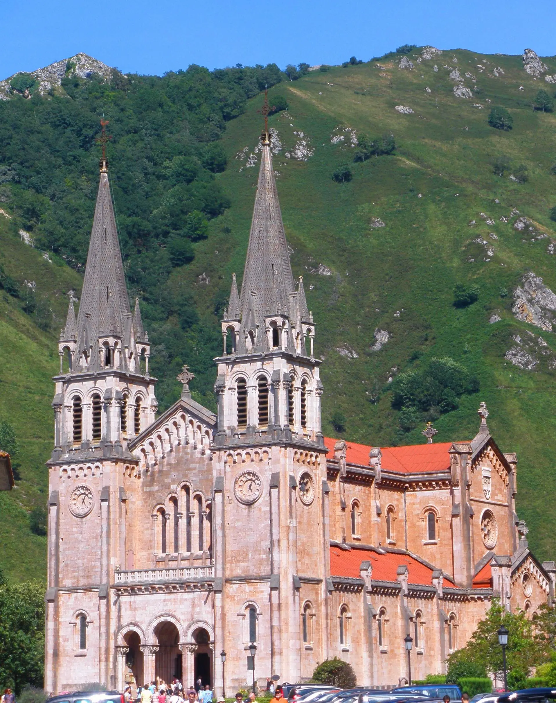 La Iglesia en Asturias: Un Viaje a Través de la Historia y la Fe - Quién es el obispo de Asturias iglesia asturias - Quién es el obispo de Asturias