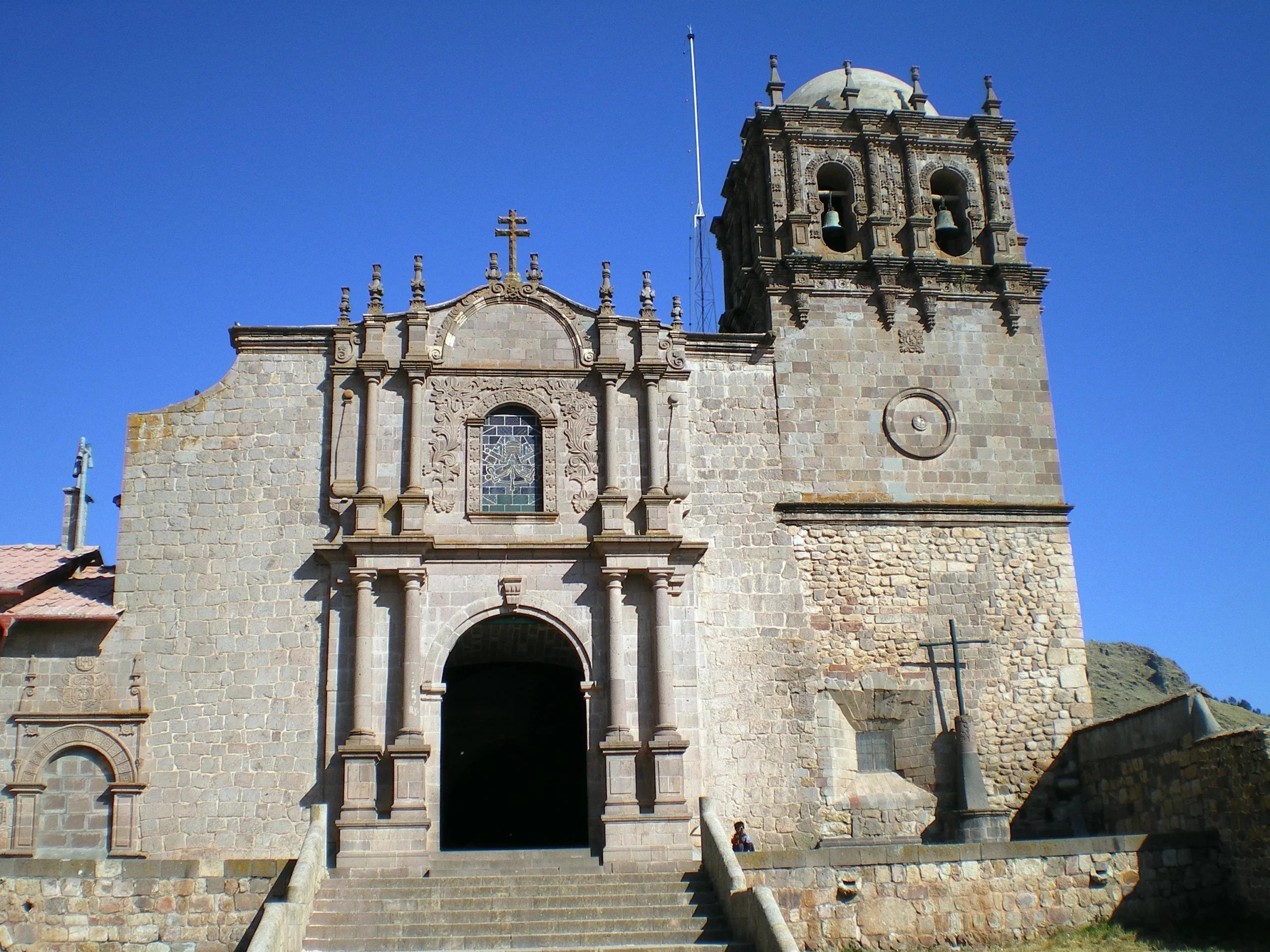 La Iglesia de Juli: Un Faro de Fe en el Altiplano Peruano - Quién es el obispo de Juli iglesia de juli - Quién es el obispo de Juli