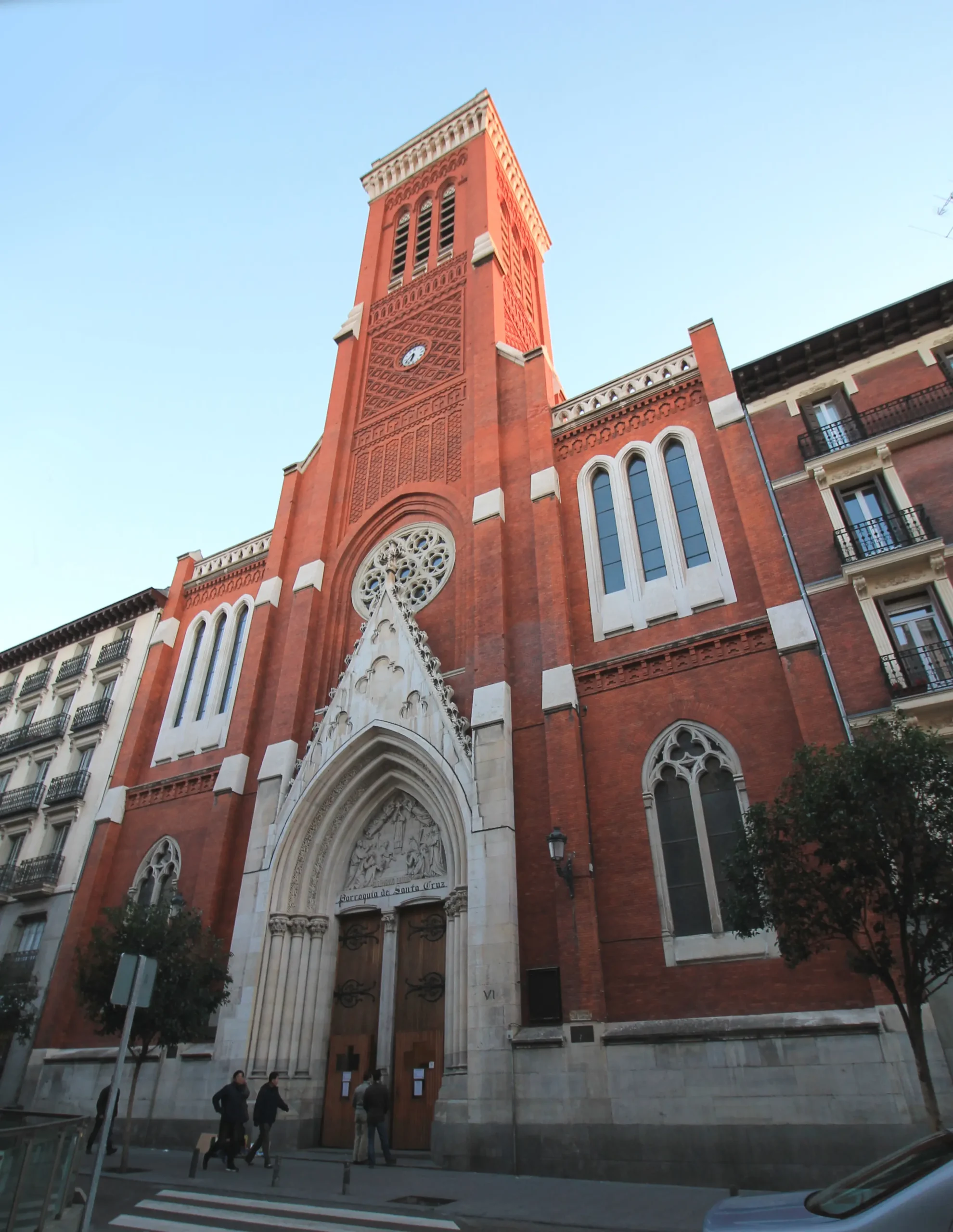 Iglesia de Santa Croce: Un Tesoro de Arte e Historia en Florencia - Quién está enterrado en la iglesia de Santa Croce iglesia de la santa cruz - Quién está enterrado en la iglesia de Santa Croce