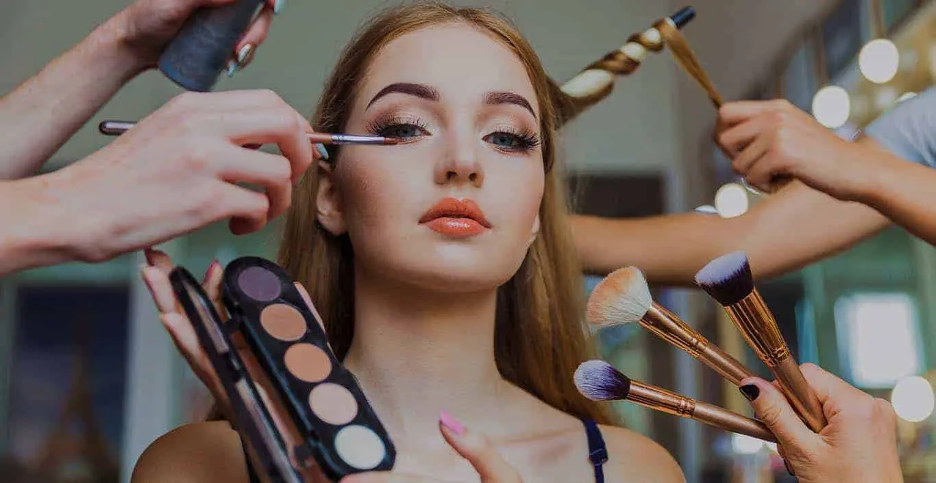 la biblia habla del maquillaje - Quién fue la primera mujer que se maquilla en la Biblia