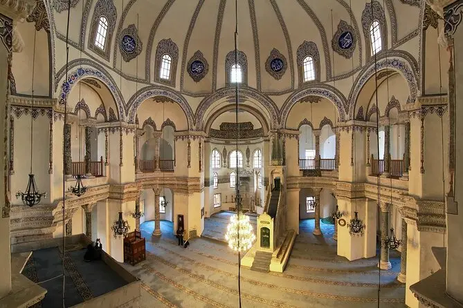 La Iglesia de San Sergio y Baco: Un Tesoro Histórico en Estambul - Quién fue San Sergio y San Baco iglesia de san sergio y baco estambul - Quién fue San Sergio y San Baco